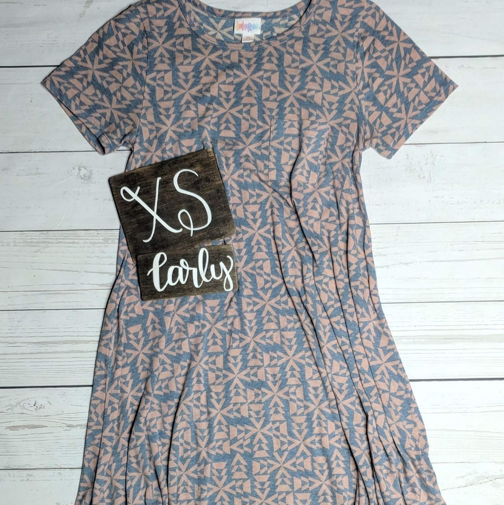 Lularoe carly dress gray print xs nwot